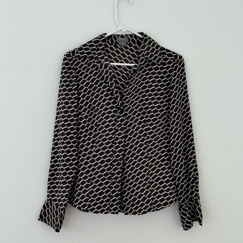 Ann Taylor Black and Cream Button Down Shirt